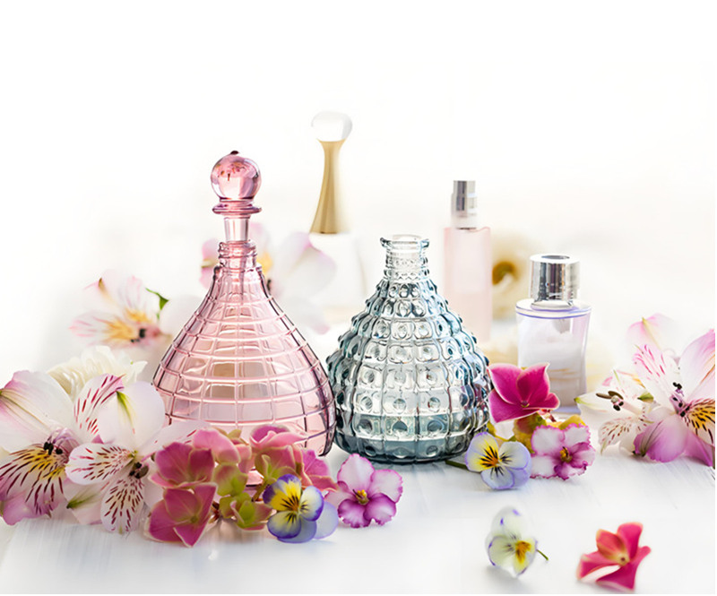 Botol Parfum memimpin pasar dalam tren baru: Kombinasi sempurna antara desain dan fungsionalitas